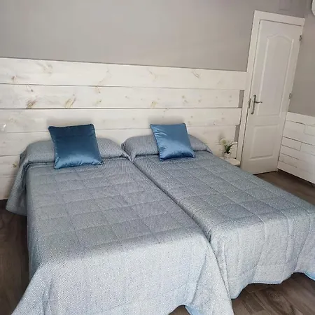 Πανσιόν De La Plata 3*